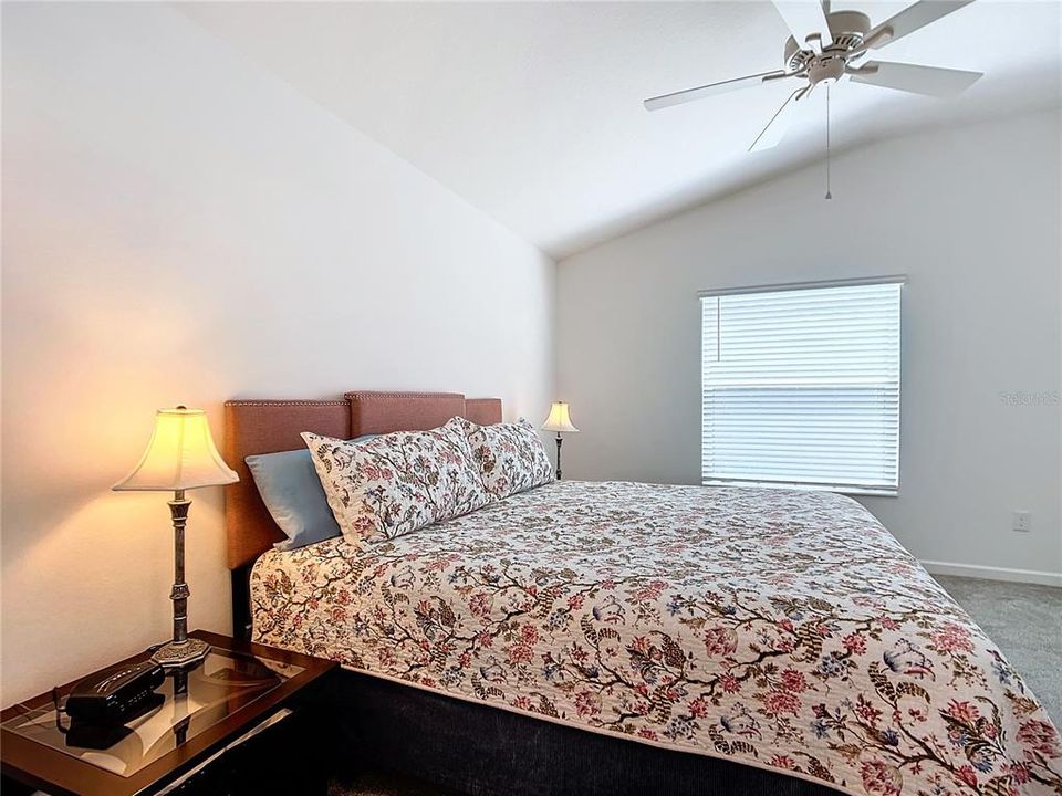 For Sale: $334,900 (2 beds, 2 baths, 1266 Square Feet)