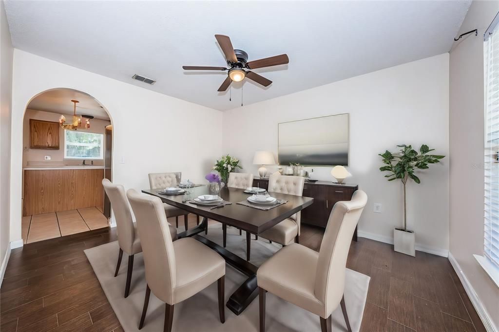 Active With Contract: $385,000 (4 beds, 2 baths, 2215 Square Feet)