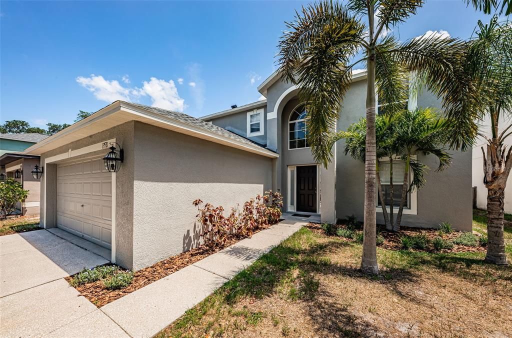 Active With Contract: $385,000 (4 beds, 2 baths, 2215 Square Feet)