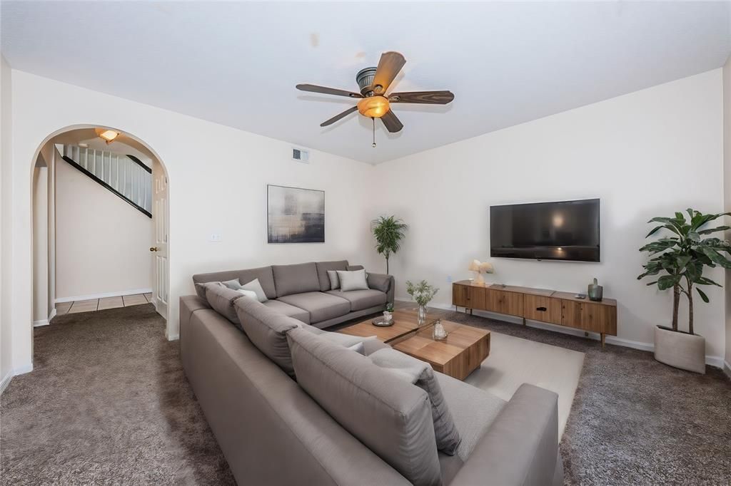 Active With Contract: $385,000 (4 beds, 2 baths, 2215 Square Feet)