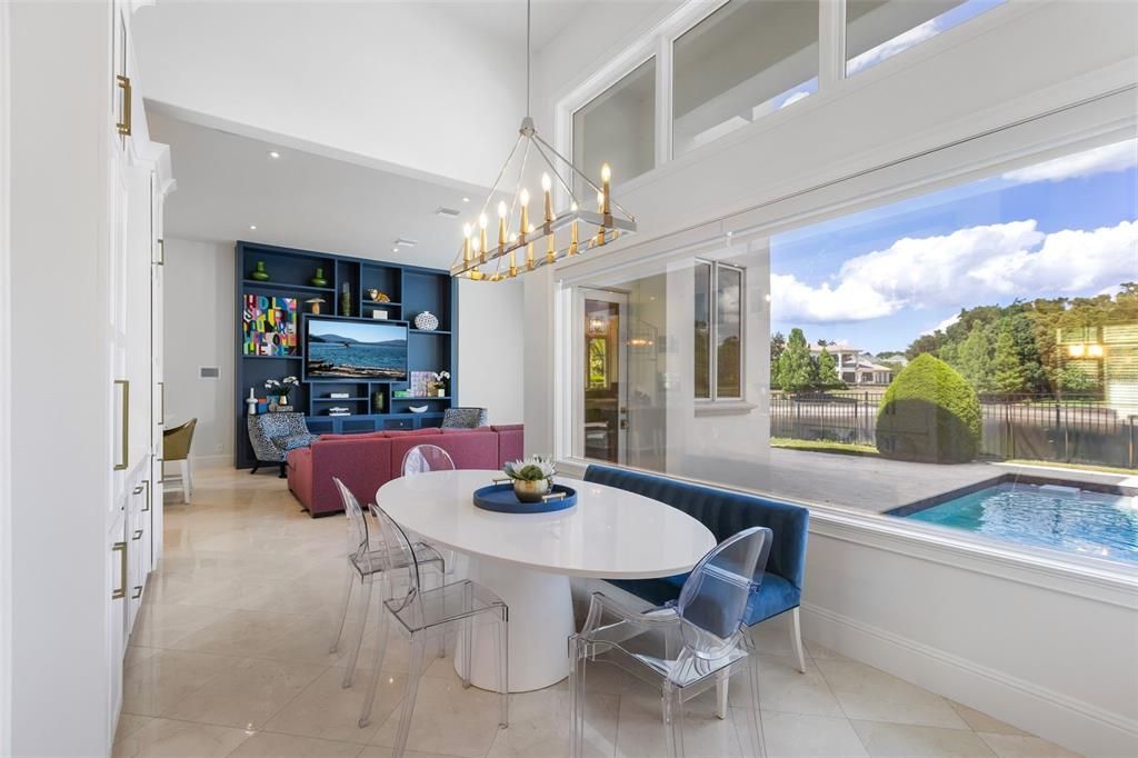 Kitchen Nook and Bar