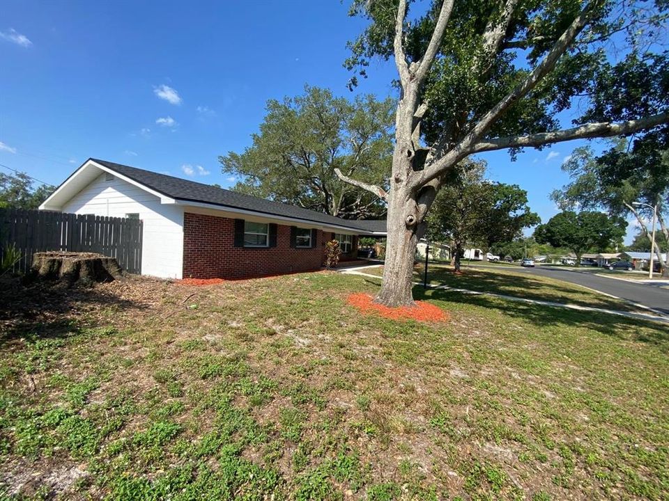 For Sale: $354,990 (3 beds, 2 baths, 1551 Square Feet)