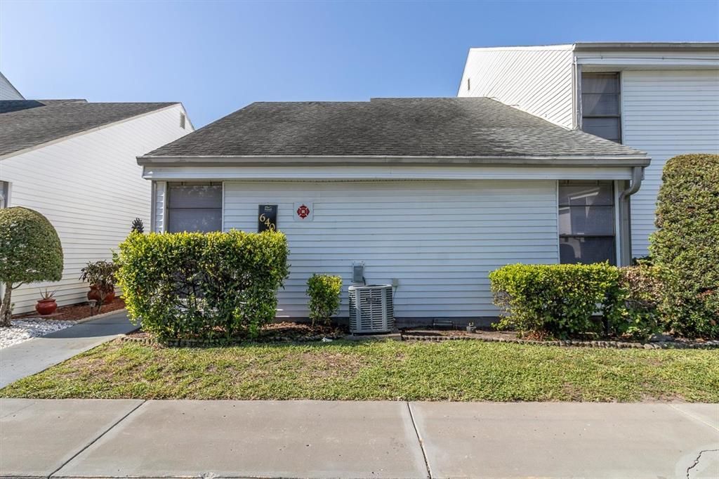 Active With Contract: $159,000 (2 beds, 1 baths, 960 Square Feet)