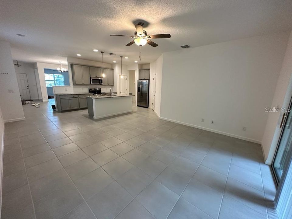 For Rent: $2,850 (3 beds, 2 baths, 2121 Square Feet)