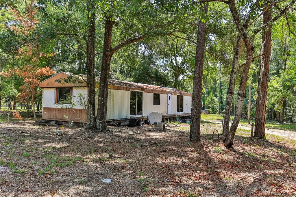 Mobile home on property no value