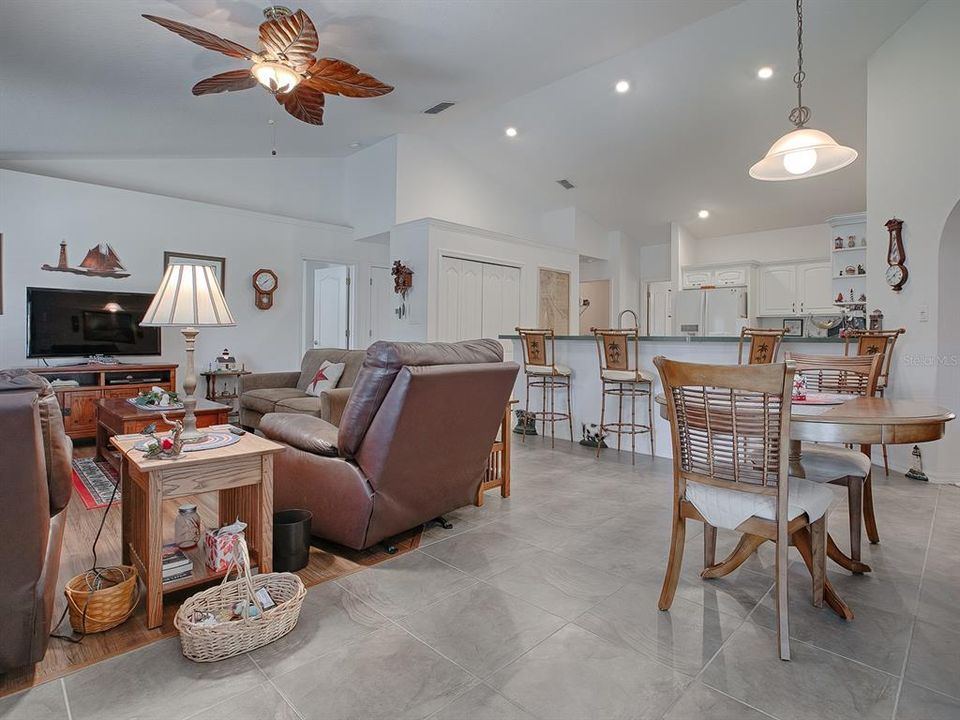 Kitchen, Breakfast nook & family room view