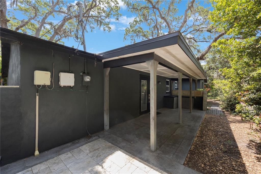 Active With Contract: $649,900 (3 beds, 2 baths, 1554 Square Feet)