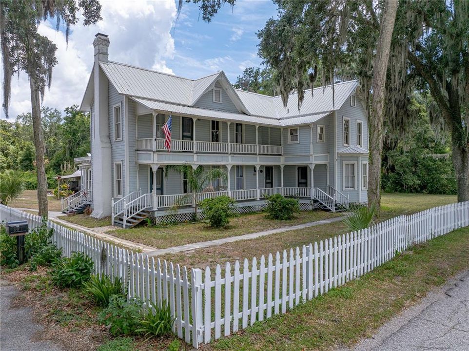 For Sale: $760,000 (4 beds, 3 baths, 3456 Square Feet)