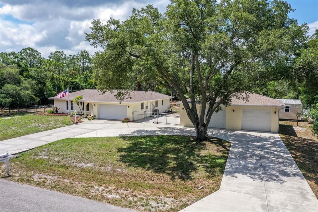 For Sale: $850,000 (4 beds, 2 baths, 1458 Square Feet)