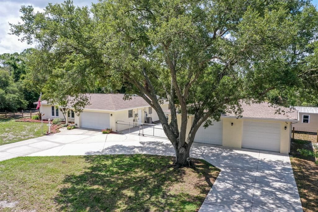 For Sale: $850,000 (4 beds, 2 baths, 1458 Square Feet)