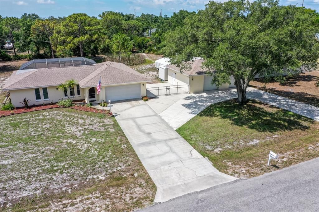 For Sale: $850,000 (4 beds, 2 baths, 1458 Square Feet)