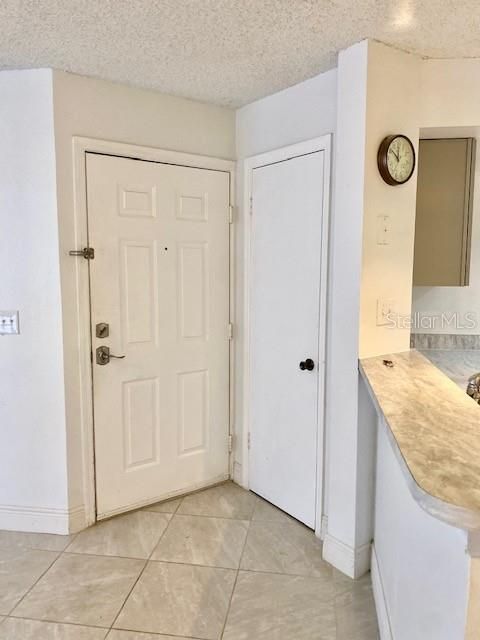 For Rent: $1,350 (1 beds, 1 baths, 636 Square Feet)