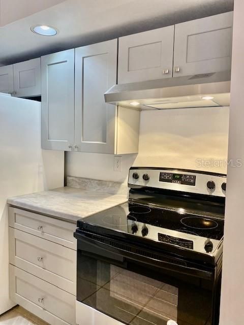 For Rent: $1,350 (1 beds, 1 baths, 636 Square Feet)