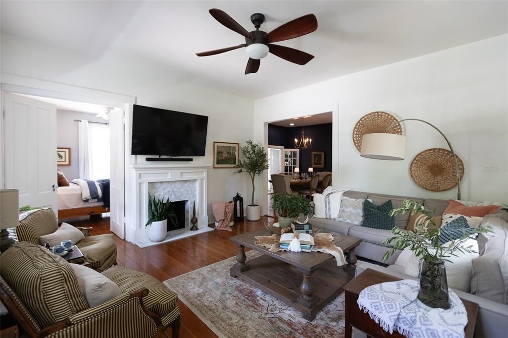 Active With Contract: $525,000 (4 beds, 2 baths, 2488 Square Feet)