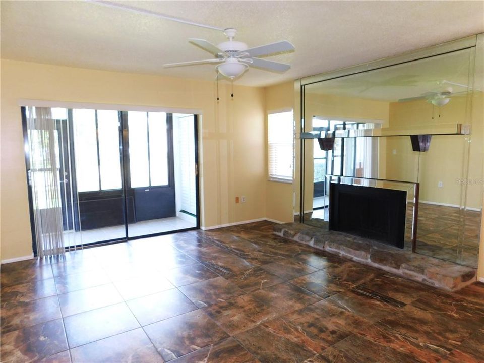 For Sale: $235,000 (2 beds, 2 baths, 1148 Square Feet)