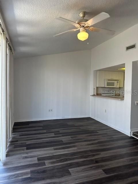 For Rent: $1,700 (2 beds, 2 baths, 1628 Square Feet)