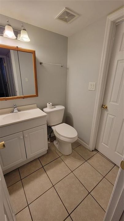 Active With Contract: $1,495 (2 beds, 1 baths, 970 Square Feet)