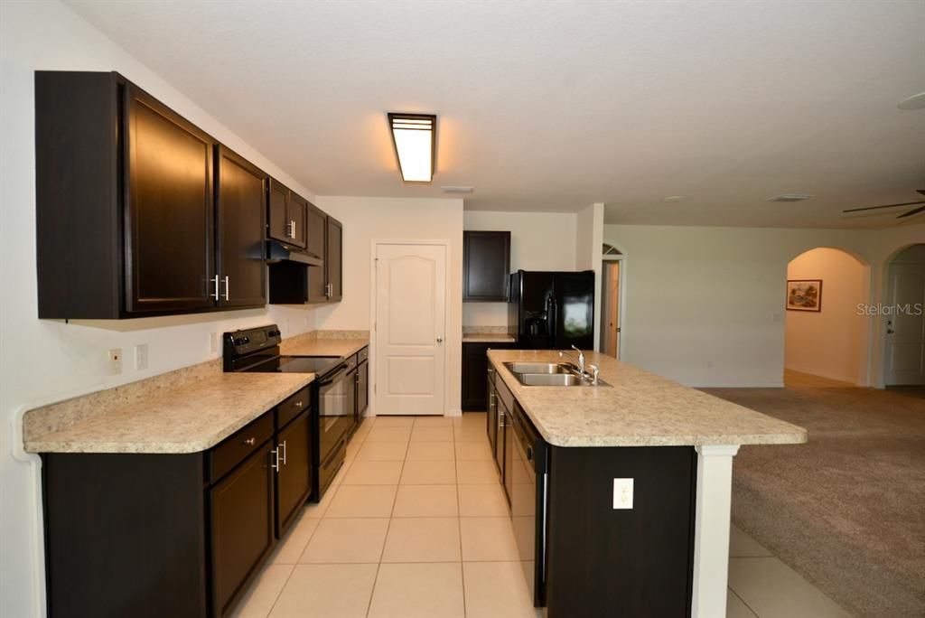 For Sale: $309,900 (3 beds, 2 baths, 1795 Square Feet)