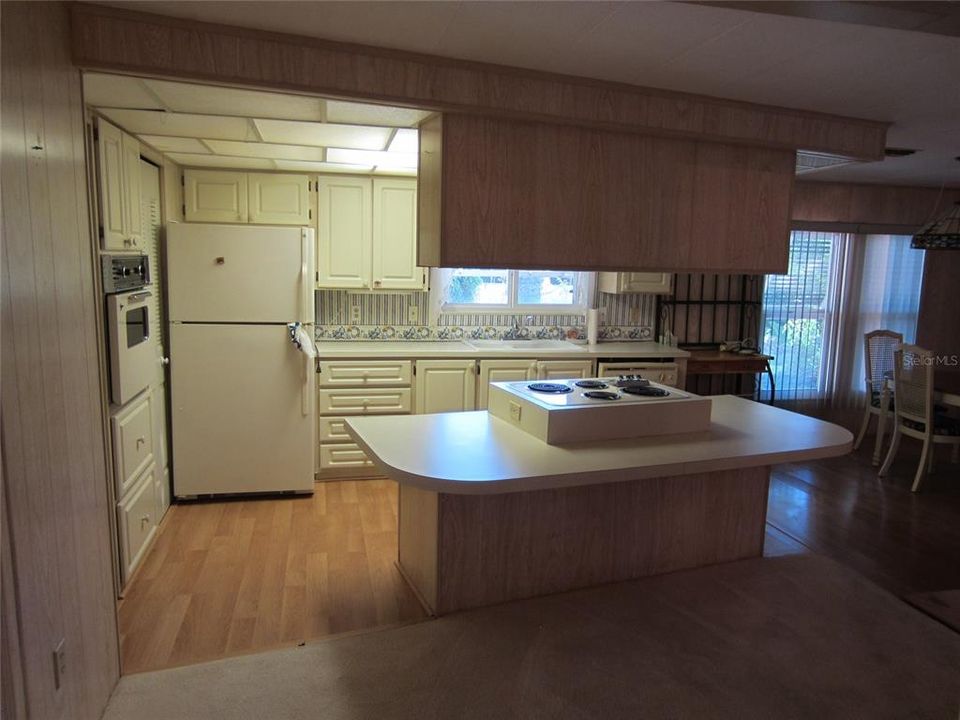 For Sale: $169,900 (2 beds, 2 baths, 1310 Square Feet)