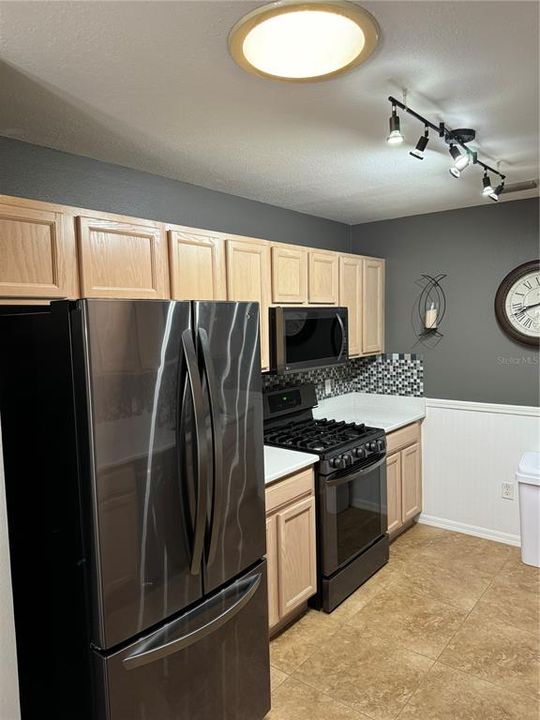 For Rent: $2,200 (2 beds, 2 baths, 1236 Square Feet)