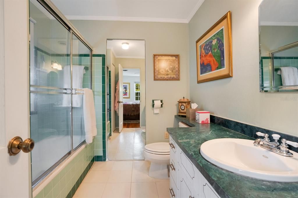 待售: $725,000 (2 贝兹, 2 浴室, 1623 平方英尺)