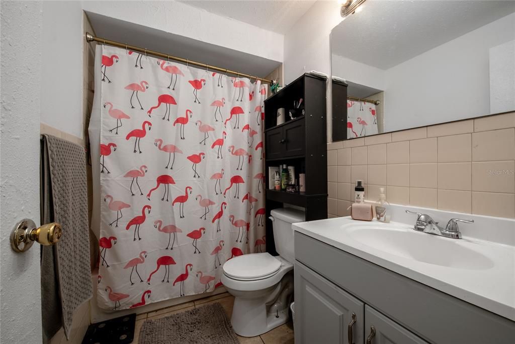 For Sale: $267,000 (4 beds, 1 baths, 1342 Square Feet)
