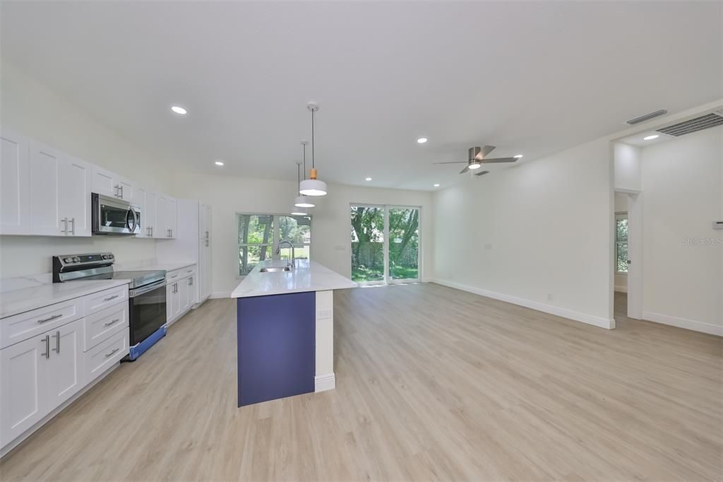 For Sale: $389,400 (3 beds, 2 baths, 1442 Square Feet)