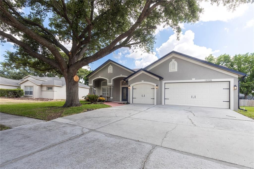 Active With Contract: $685,000 (4 beds, 3 baths, 2269 Square Feet)