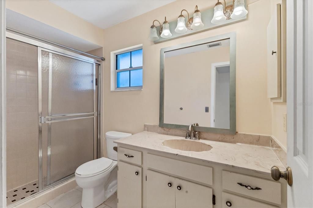 For Sale: $395,000 (2 beds, 2 baths, 1176 Square Feet)