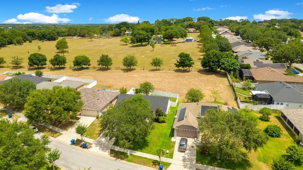 Active With Contract: $389,995 (3 beds, 2 baths, 1557 Square Feet)