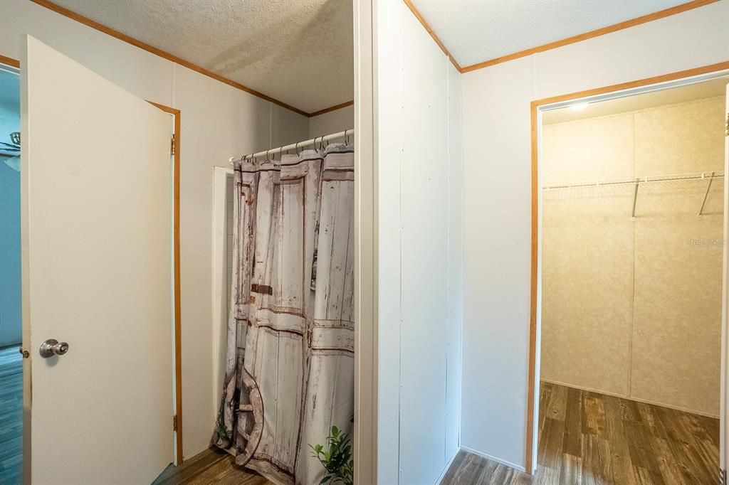 待售: $340,000 (4 贝兹, 2 浴室, 1994 平方英尺)