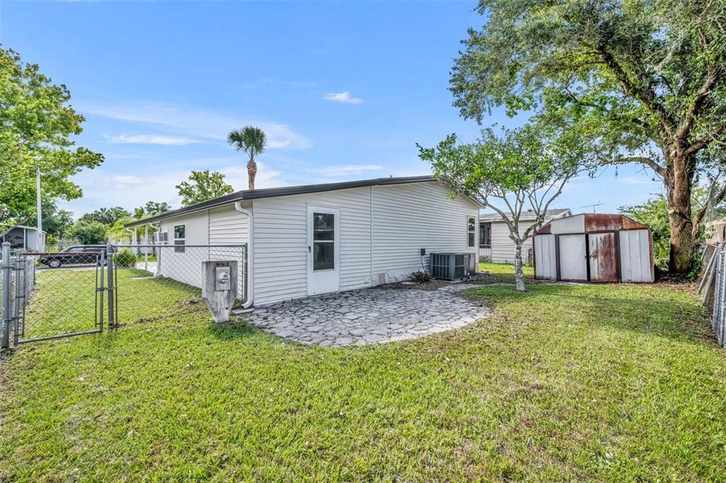 For Sale: $269,000 (2 beds, 2 baths, 1243 Square Feet)