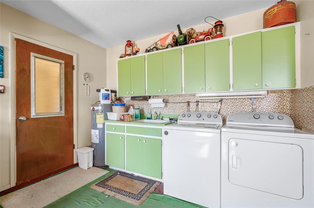 For Sale: $329,000 (2 beds, 2 baths, 1410 Square Feet)
