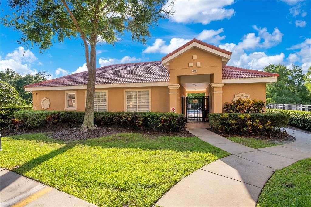 Active With Contract: $450,000 (3 beds, 2 baths, 2288 Square Feet)