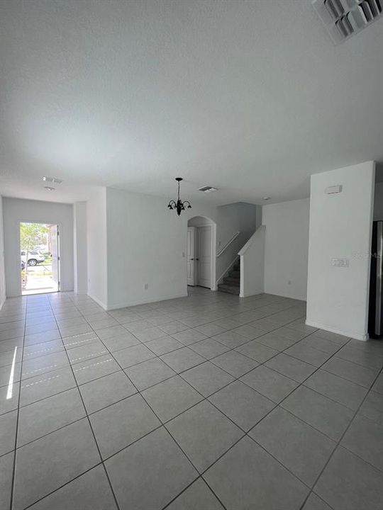 Entry hall dinning room