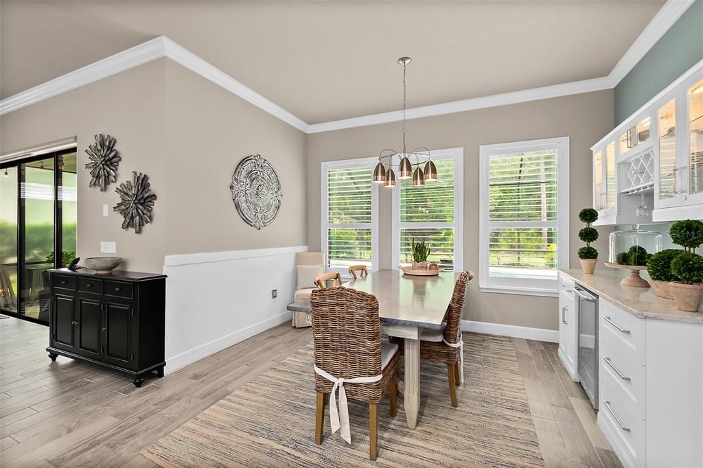 Dining Room w/Crown Molding