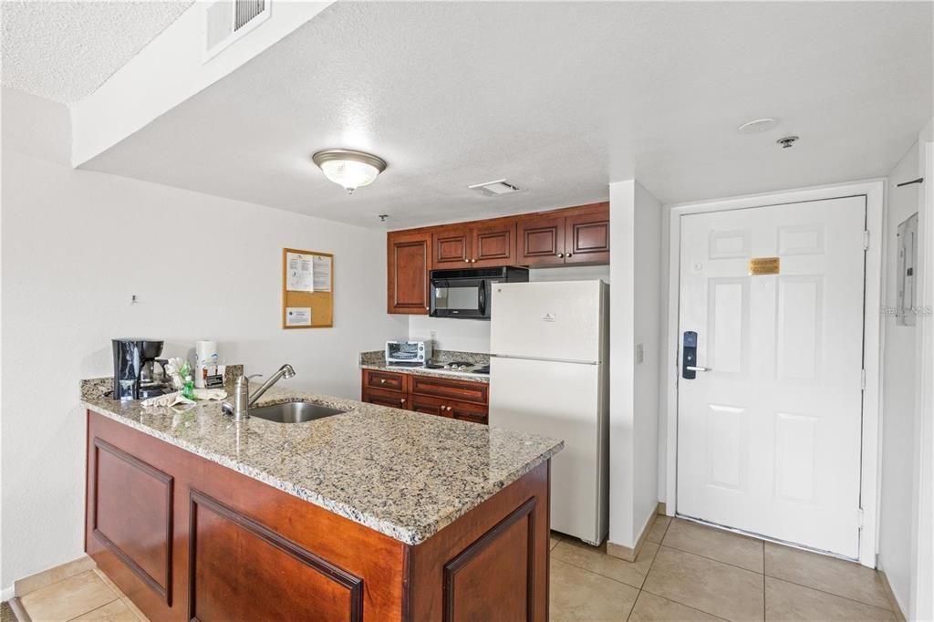 For Sale: $122,500 (2 beds, 2 baths, 759 Square Feet)