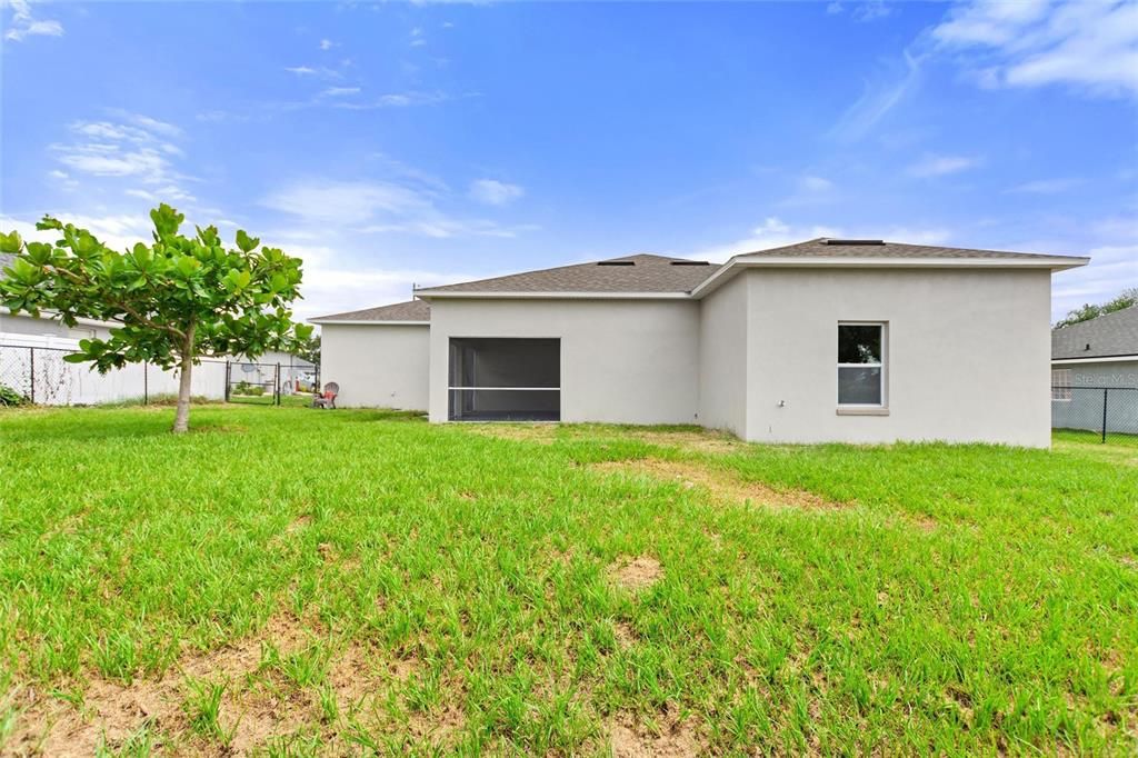 For Sale: $374,900 (4 beds, 2 baths, 2032 Square Feet)