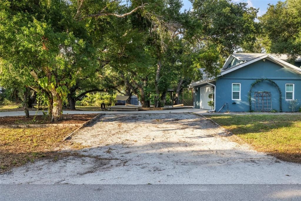 For Sale: $570,000 (3 beds, 2 baths, 2258 Square Feet)