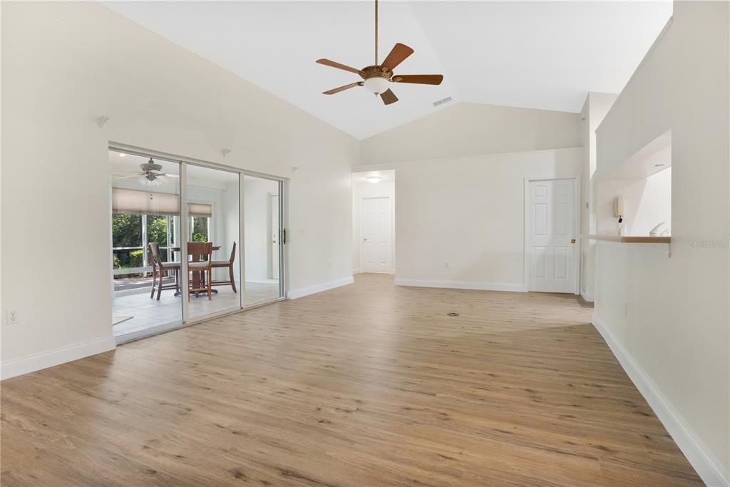 For Sale: $387,500 (3 beds, 2 baths, 1734 Square Feet)