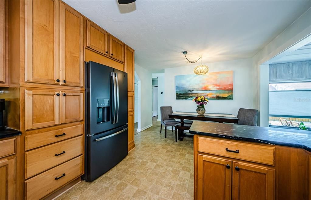 Active With Contract: $439,900 (2 beds, 2 baths, 1128 Square Feet)