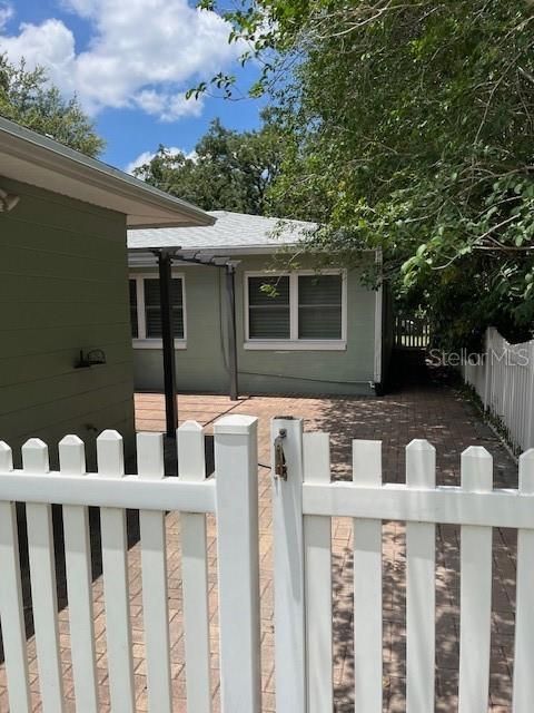 Recently Rented: $2,250 (3 beds, 1 baths, 1089 Square Feet)