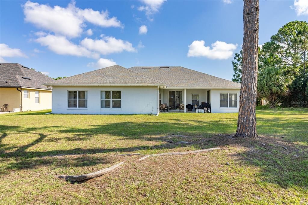 For Sale: $559,900 (4 beds, 2 baths, 2507 Square Feet)