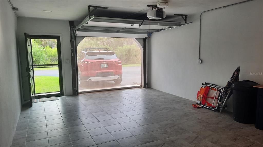 Garage screen enclosure