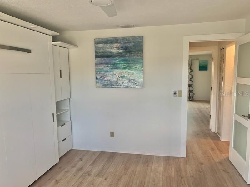 Guest bedroom & built in Murphy bed