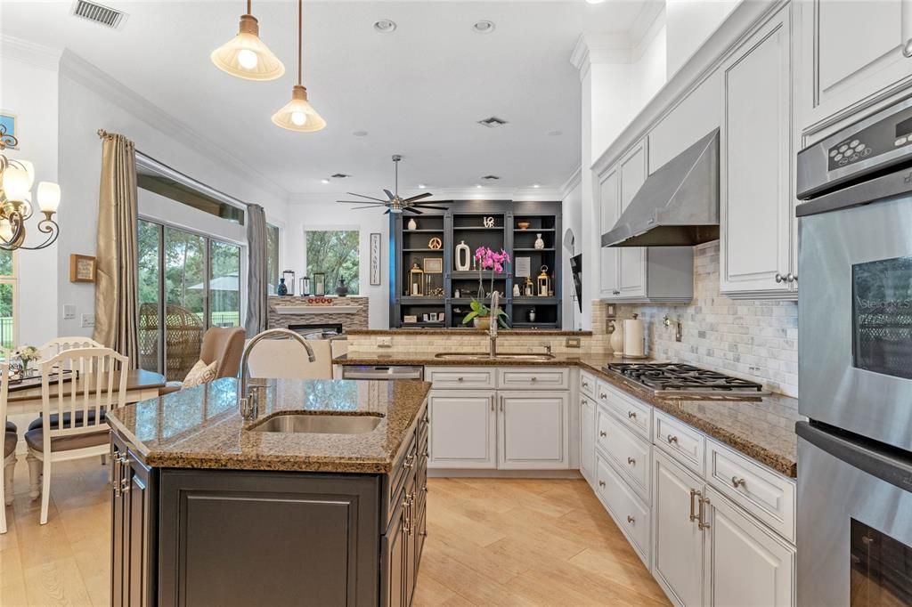 For Sale: $1,495,000 (5 beds, 5 baths, 4181 Square Feet)
