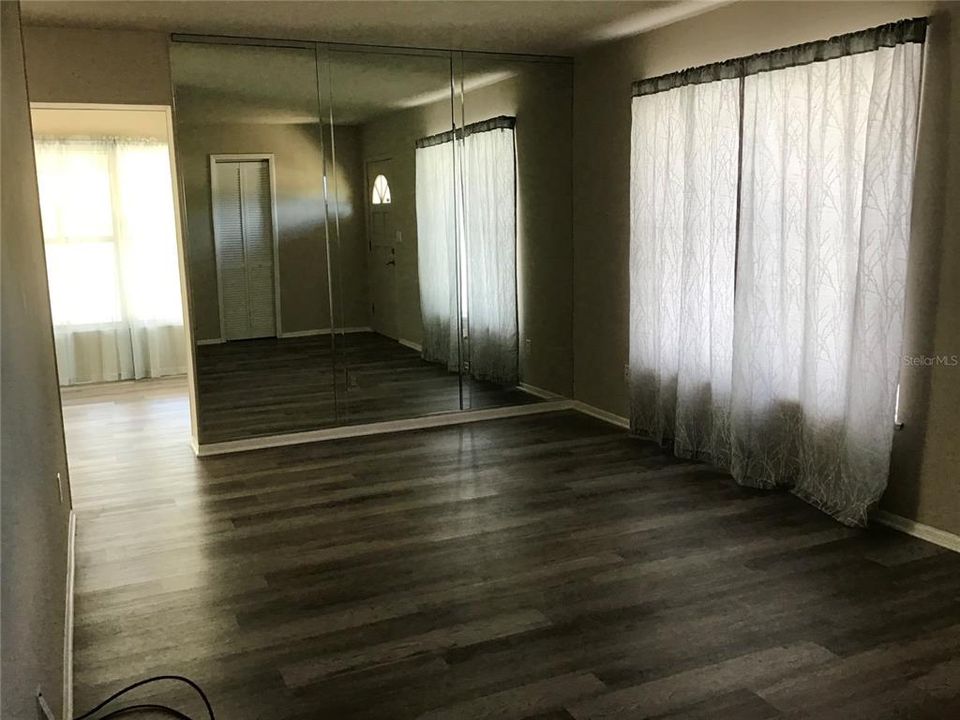 En Venta: $220,000 (2 camas, 1 baños, 880 Pies cuadrados)