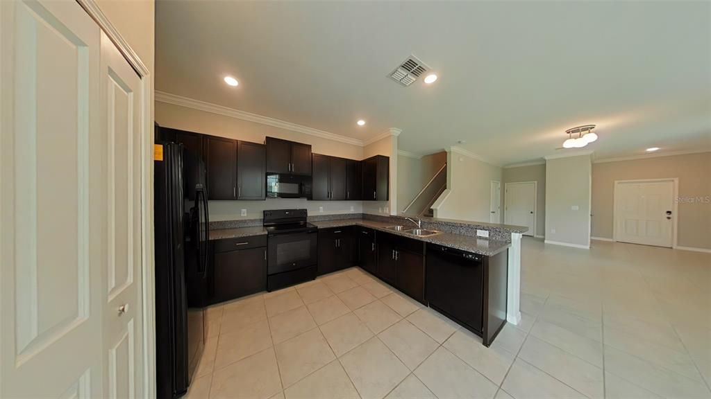 For Sale: $309,000 (2 beds, 2 baths, 1541 Square Feet)