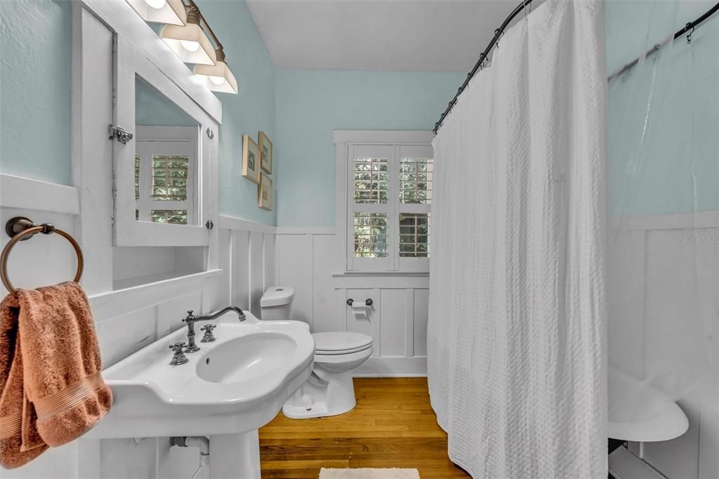 Недавно арендовано: $2,300 (3 спален, 1 ванн, 1144 Квадратных фут)