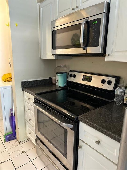 Active With Contract: $97,500 (2 beds, 1 baths, 785 Square Feet)